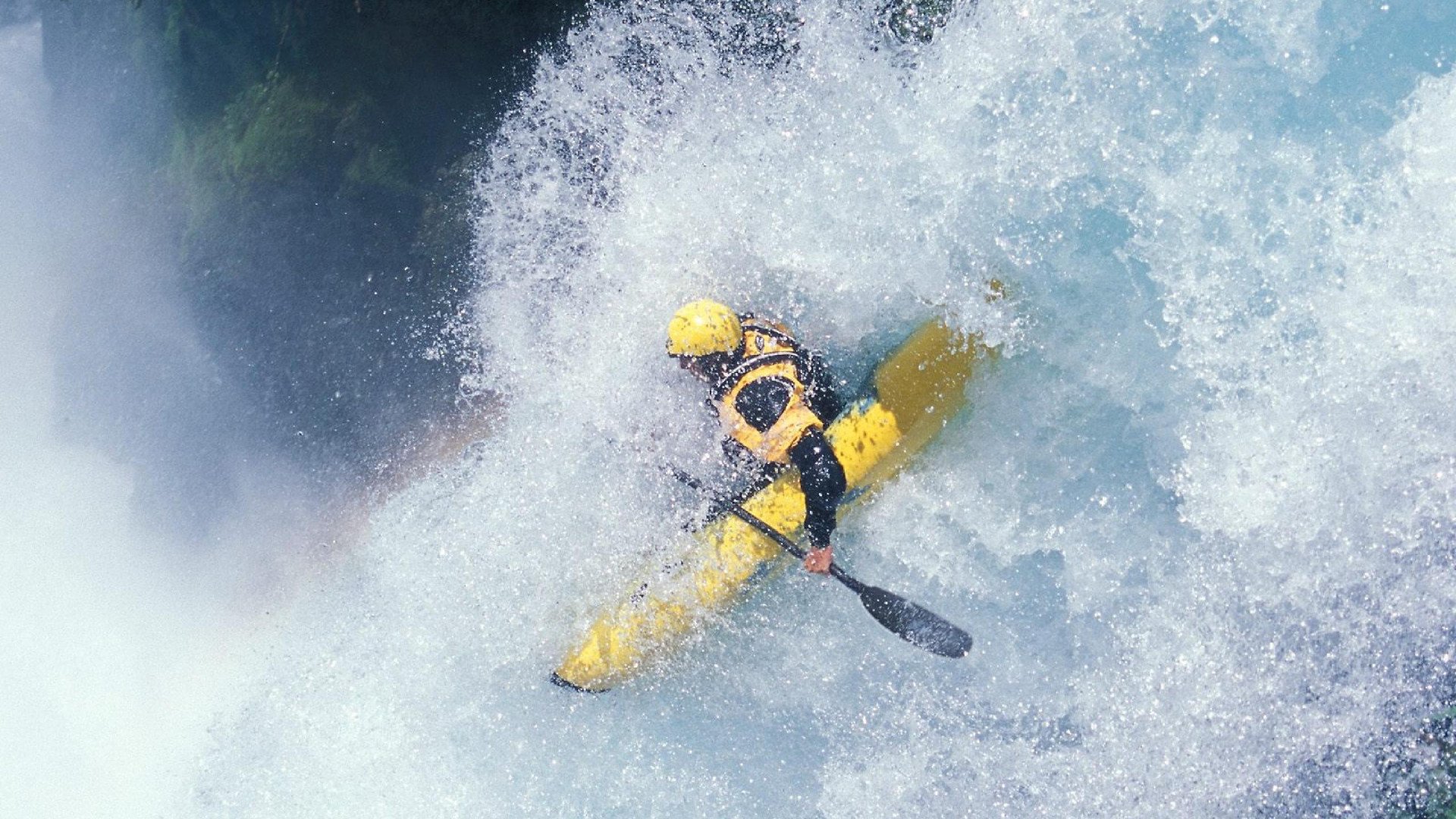 “办公桌下弹力带隐形训练推广赛” 保护颈肩腰背